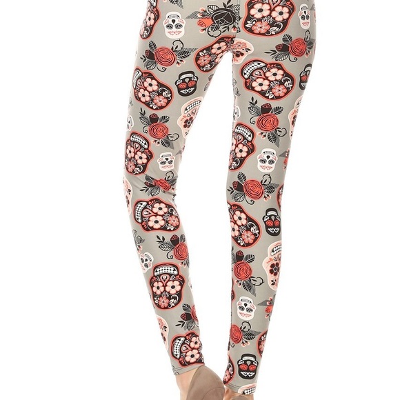 ✨ Host Pick Soft Sugar Skull Leggings - Picture 6 of 8